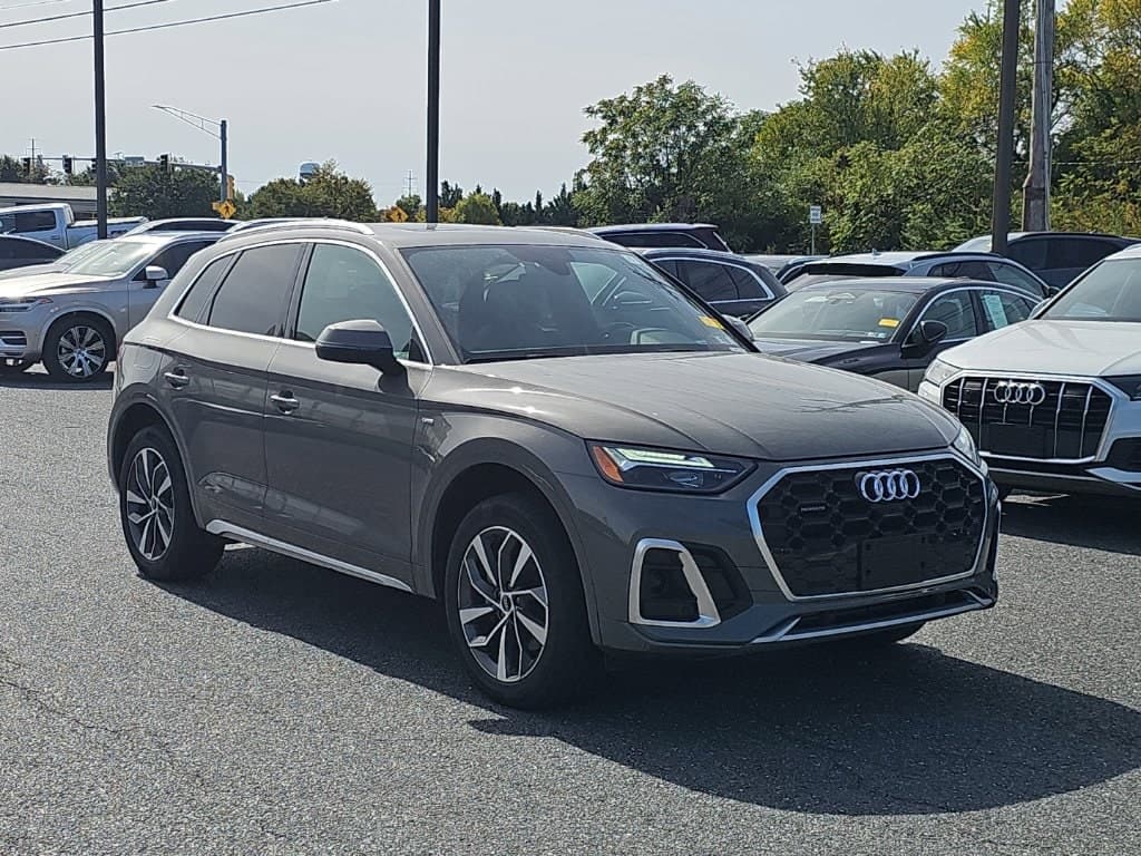 2023 Audi Q5 Base — photo 1 of 19