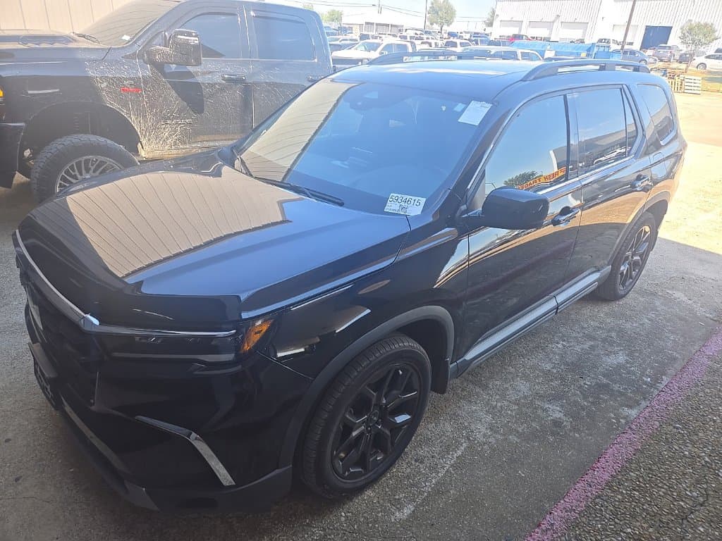 2025 Honda Pilot Elite — photo 1 of 8