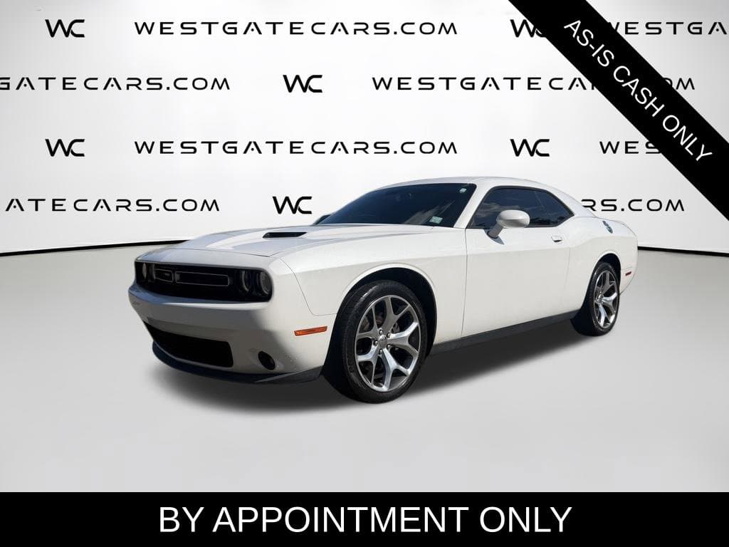 2015 Dodge Challenger SXT — photo 1 of 21