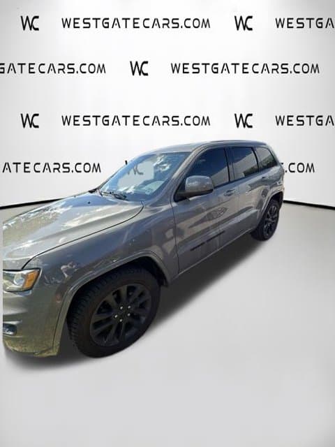 2019 Jeep Grand Cherokee Laredo — photo 1 of 13