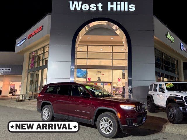 2025 Jeep Grand Cherokee L Laredo — photo 1 of 7