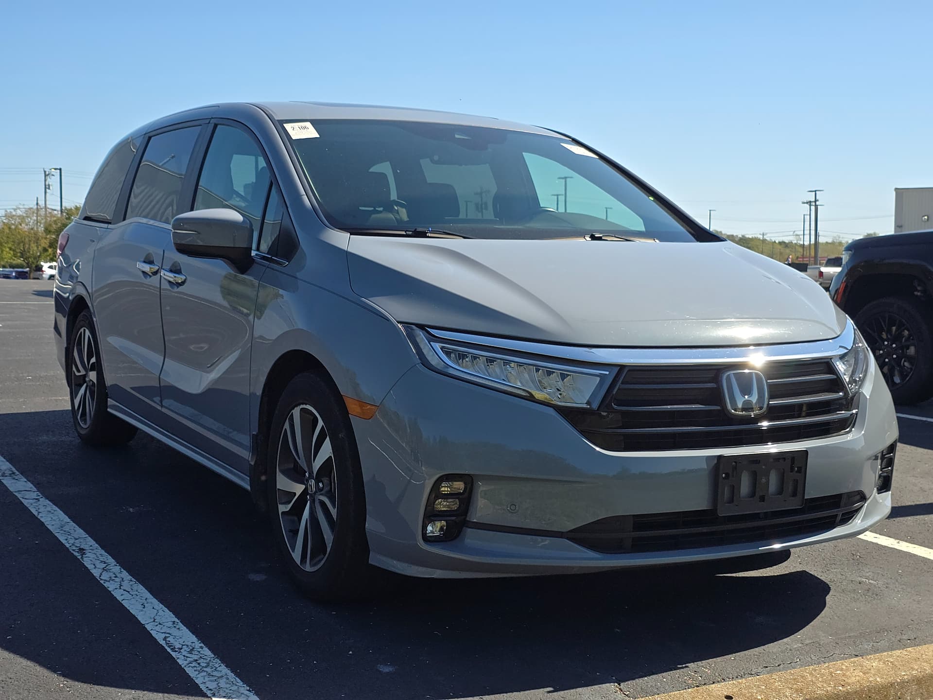 2024 Honda Odyssey Touring — photo 1 of 10