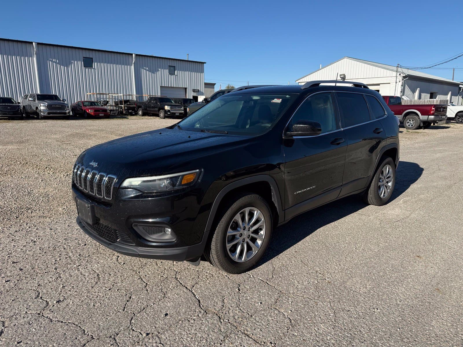 2019 Jeep Cherokee Latitude — photo 1 of 19