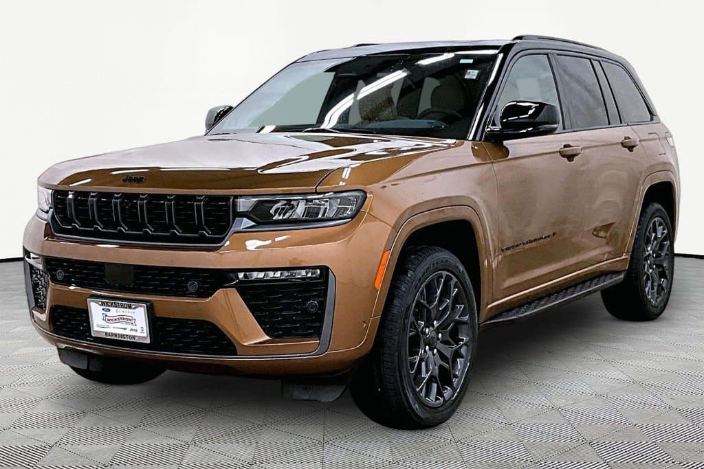 2026 Jeep Grand Cherokee Summit — photo 1 of 17