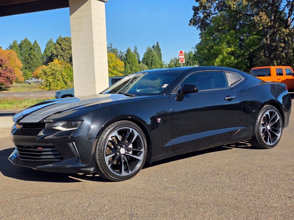 2017 Chevrolet Camaro 1LT — photo 1 of 30