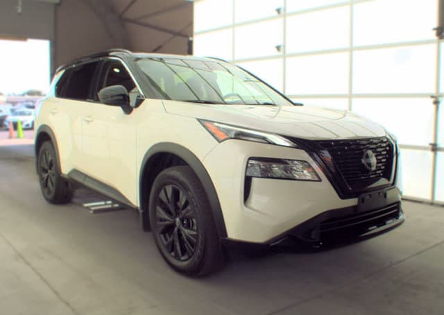 2023 Nissan Rogue SV — photo 1 of 10