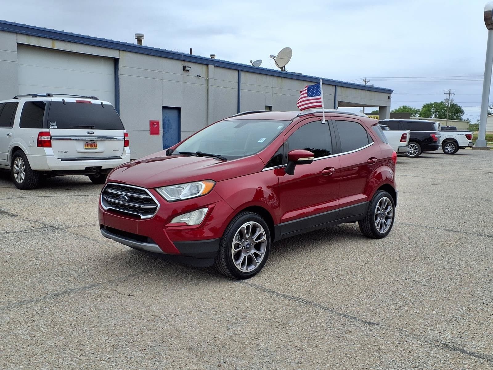 2021 Ford EcoSport Titanium — photo 1 of 20