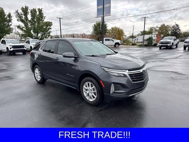 2022 Chevrolet Equinox LT — photo 1 of 6