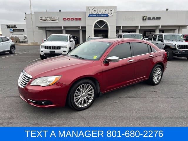 2013 Chrysler 200 Limited — photo 1 of 32