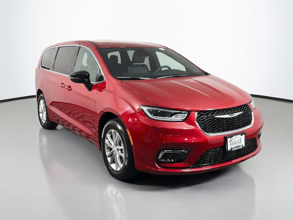 2026 Chrysler Pacifica Select — photo 1 of 32