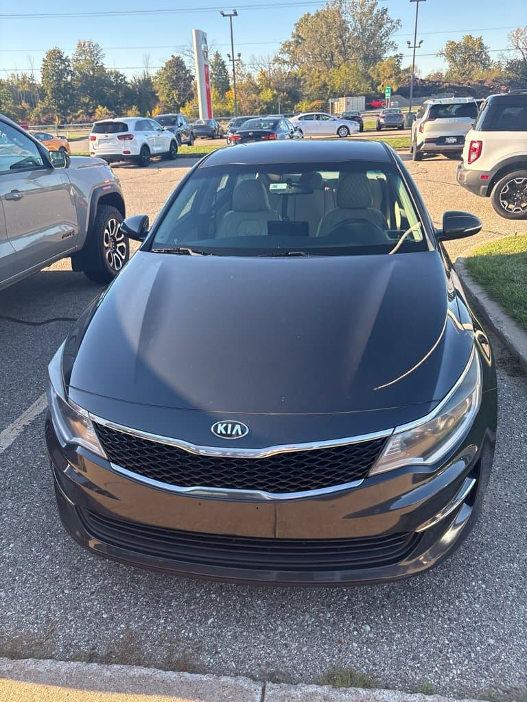 2016 Kia Optima LX — photo 1 of 21
