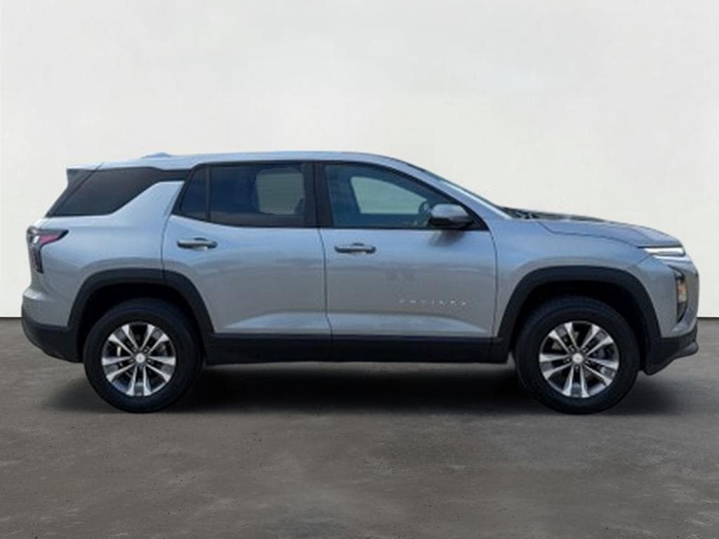 2026 Chevrolet Equinox FWD LT — photo 1 of 5