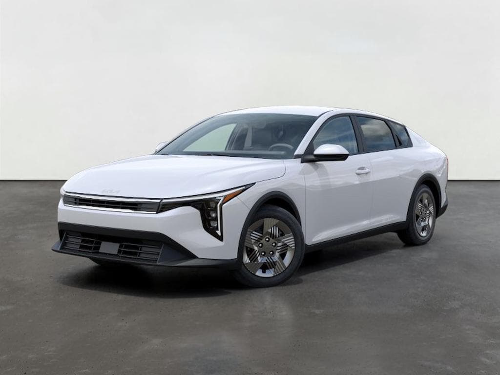 2027 Kia K4 LX — photo 1 of 5