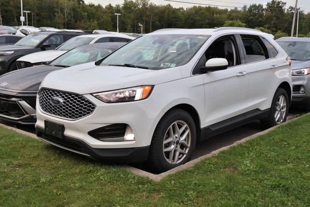 2024 Ford Edge SEL — photo 1 of 15