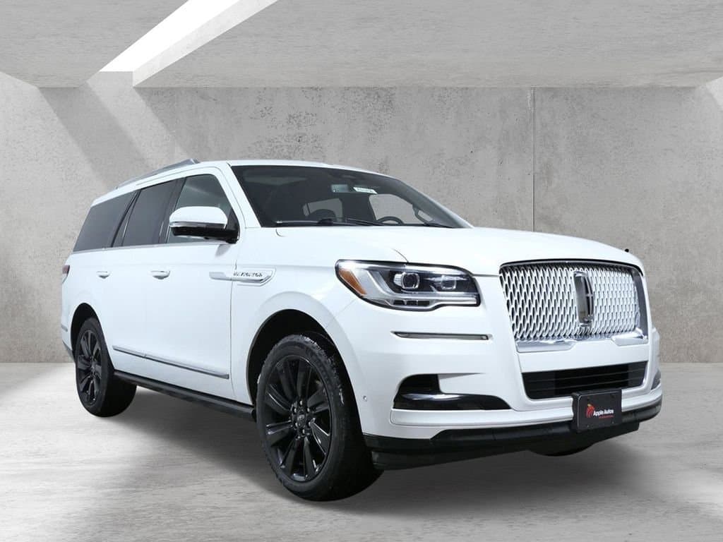 2023 Lincoln Navigator Reserve — photo 1 of 7