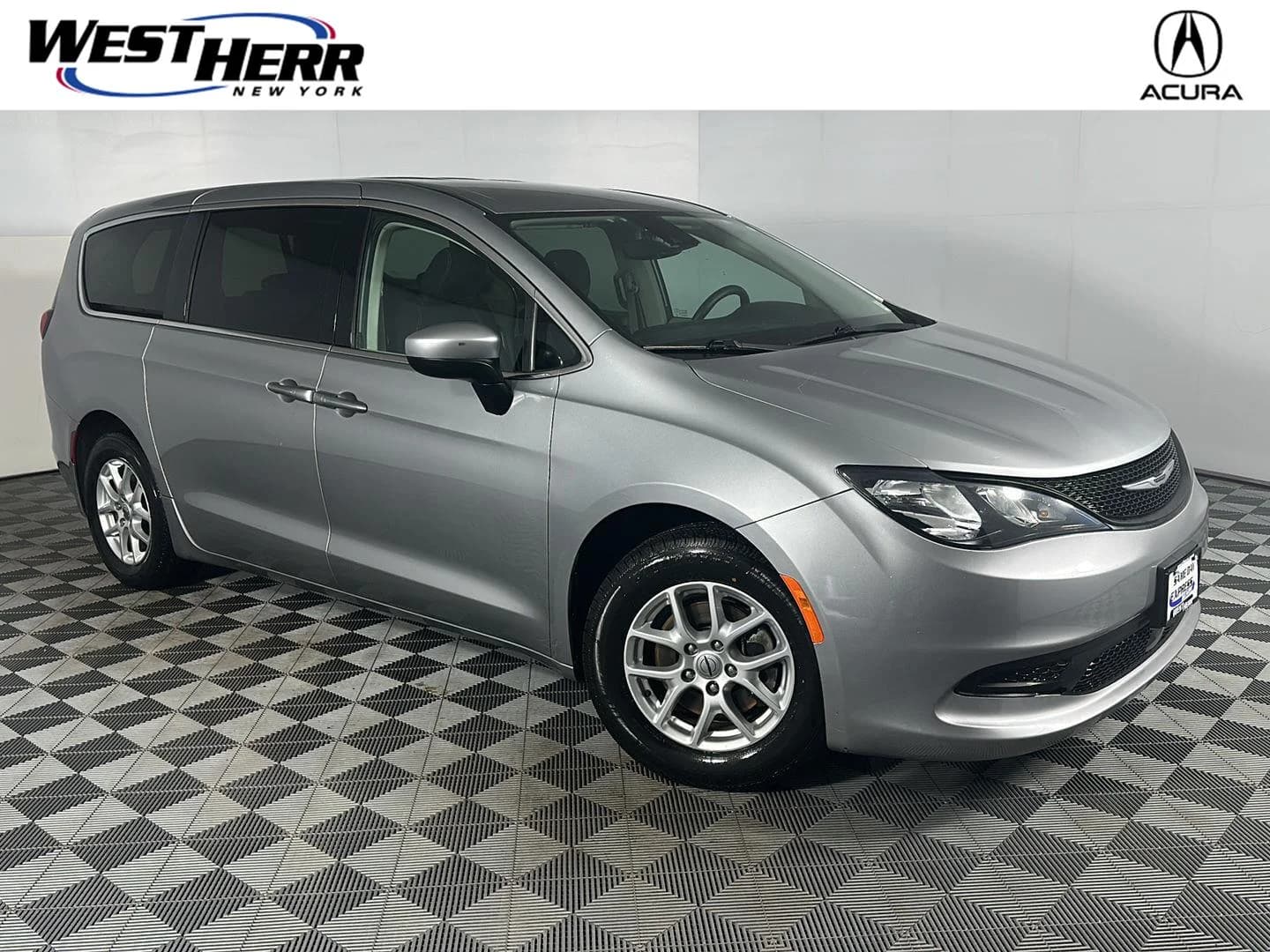 2021 Chrysler Voyager LX — photo 1 of 27