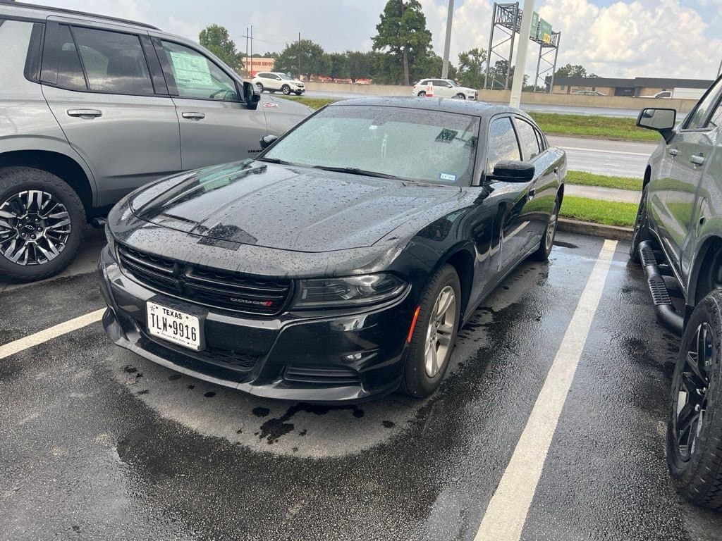 2023 Dodge Charger SXT — photo 1 of 10