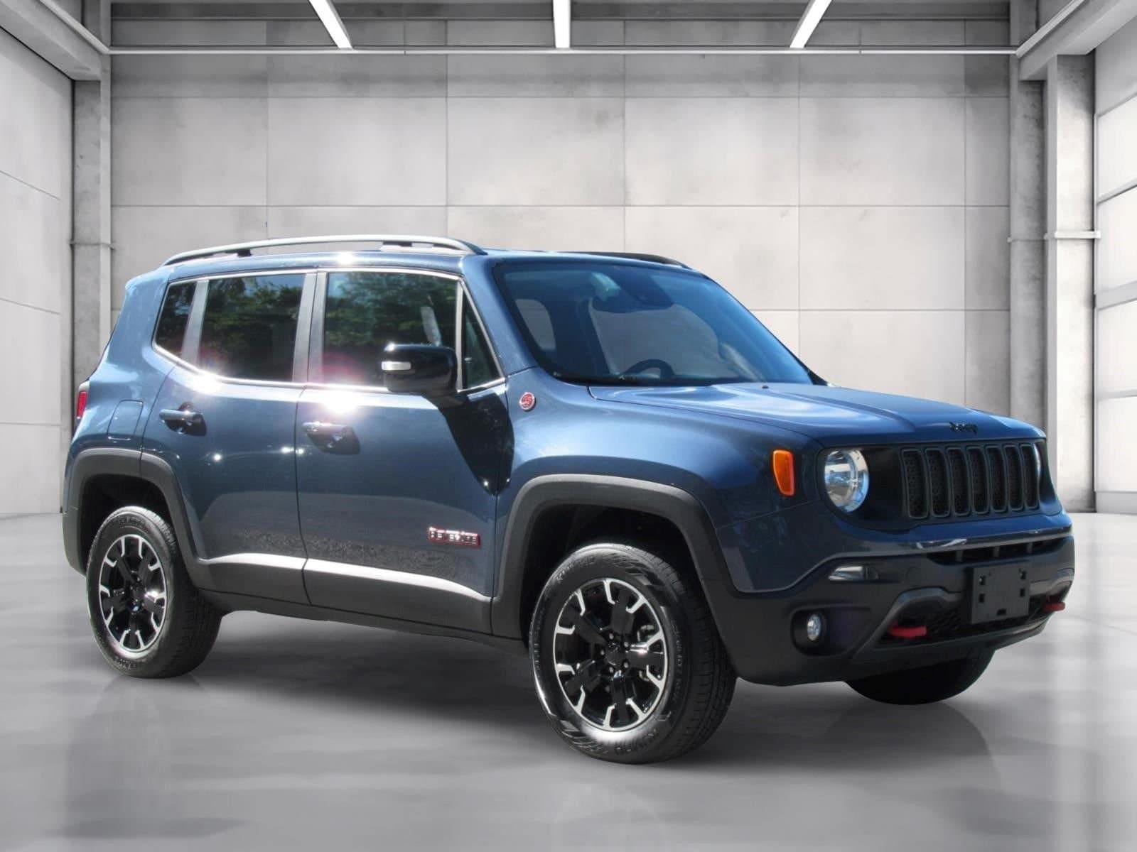 2023 Jeep Renegade Trailhawk — photo 1 of 34
