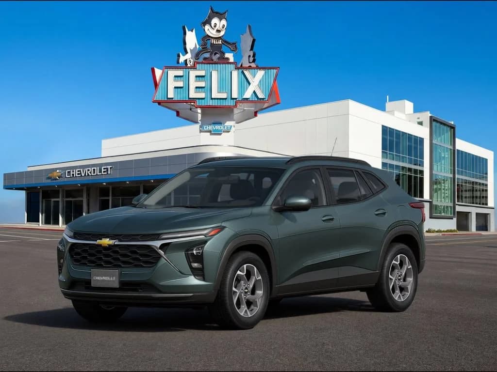 2026 Chevrolet Trax LT — photo 1 of 11