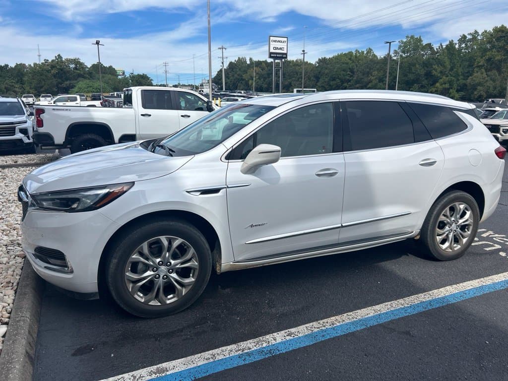 2020 Buick Enclave Avenir — photo 1 of 9