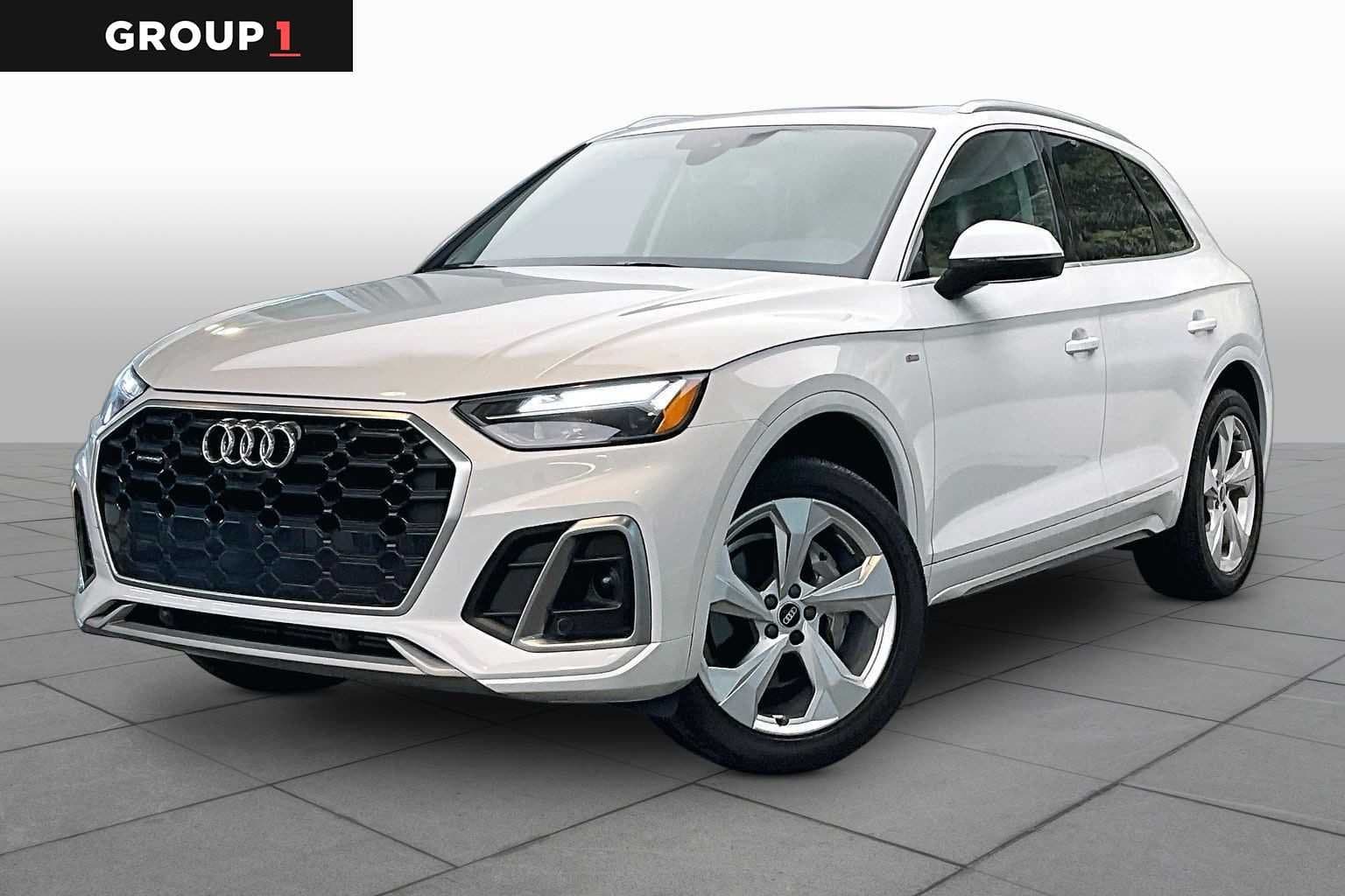 2022 Audi Q5 S line Premium Plus — photo 1 of 34