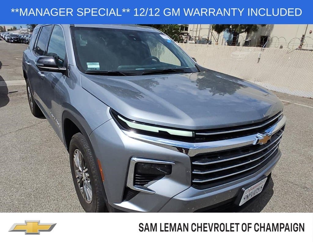 2024 Chevrolet Traverse Base — photo 1 of 18