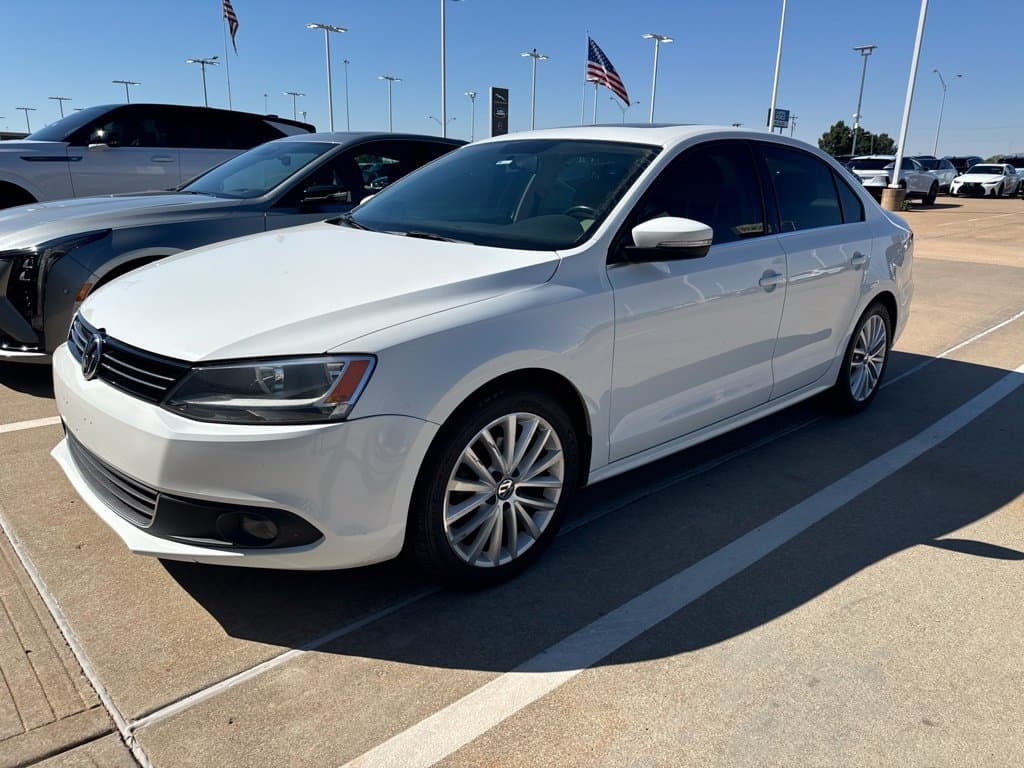 2014 Volkswagen Jetta Sedan SEL — photo 1 of 12