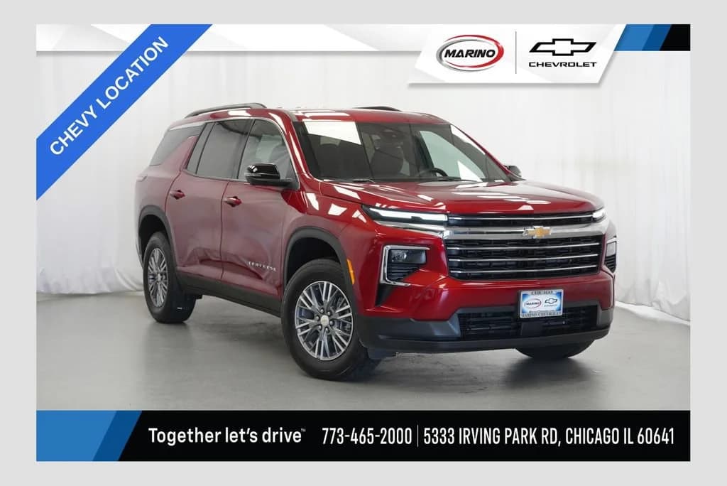 2025 Chevrolet Traverse FWD LT — photo 1 of 42