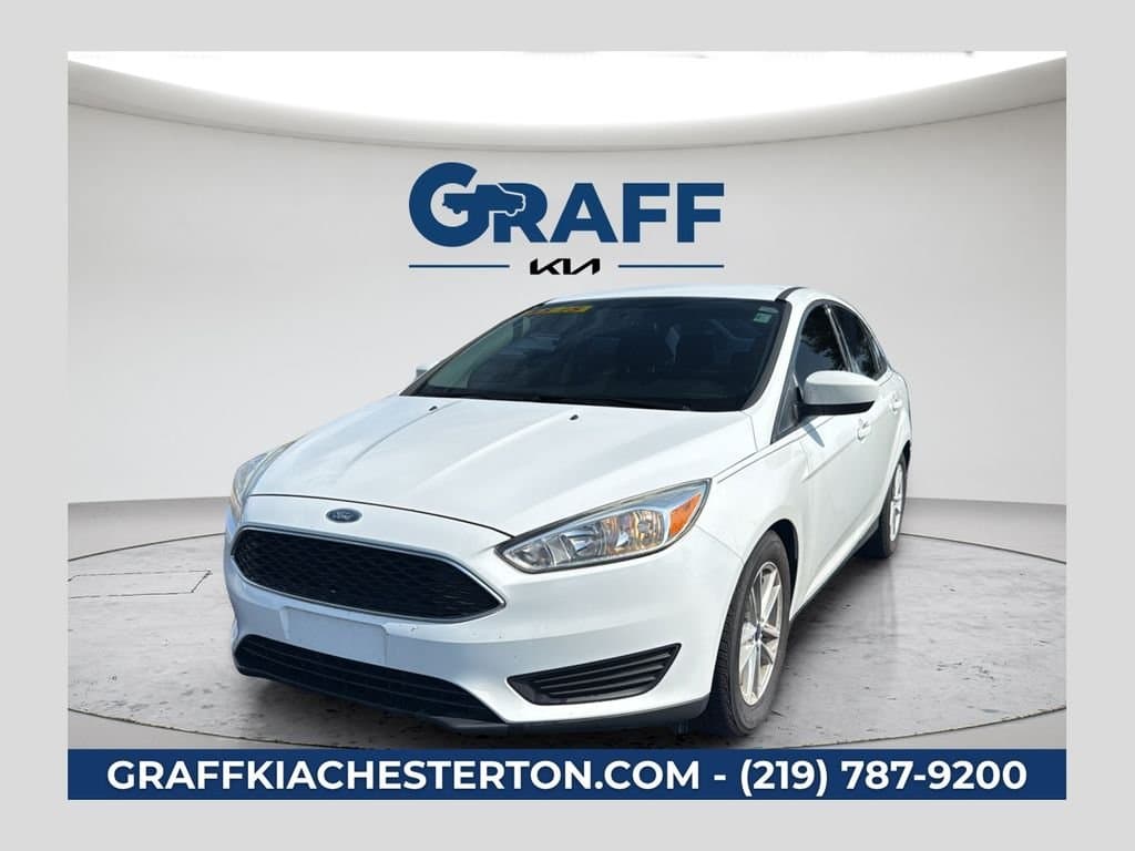 2018 Ford Focus SE — photo 1 of 37