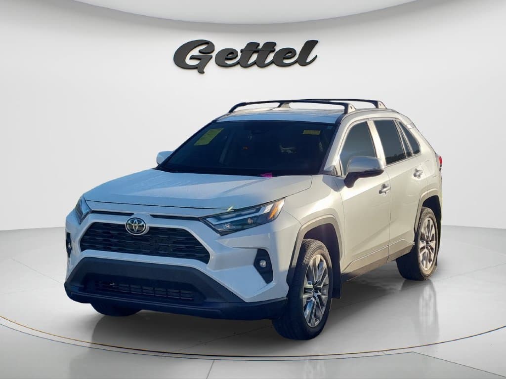 2025 Toyota RAV4 XLE Premium — photo 1 of 11