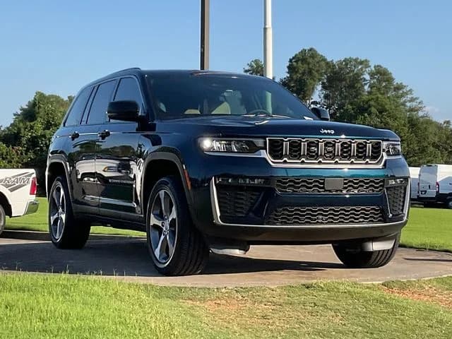 2026 Jeep Grand Cherokee Limited — photo 1 of 28