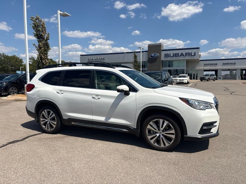 2020 Subaru Ascent Limited — photo 1 of 6
