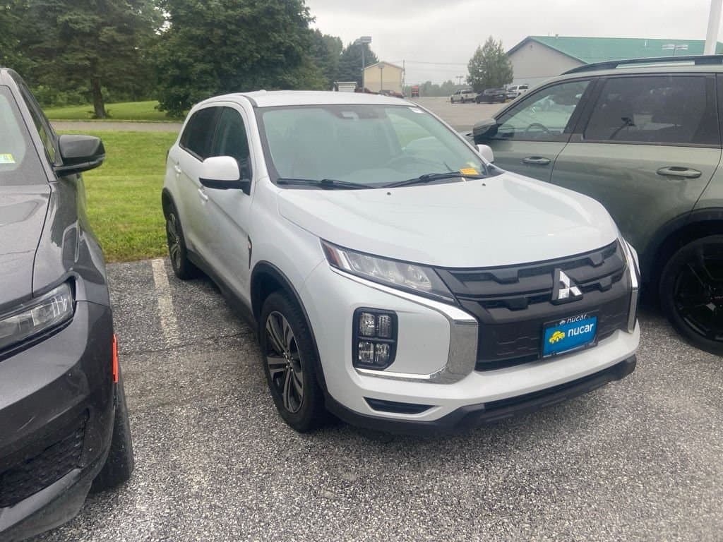 2023 Mitsubishi Outlander Sport 2.0 ES — photo 1 of 5