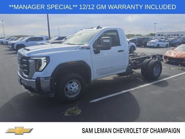 2024 GMC Sierra 3500 HD Chassis Cab Pro — photo 1 of 7