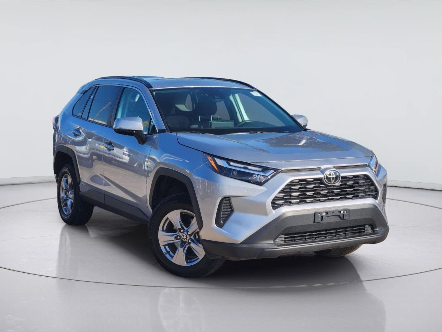 2025 Toyota RAV4 Base — photo 1 of 34