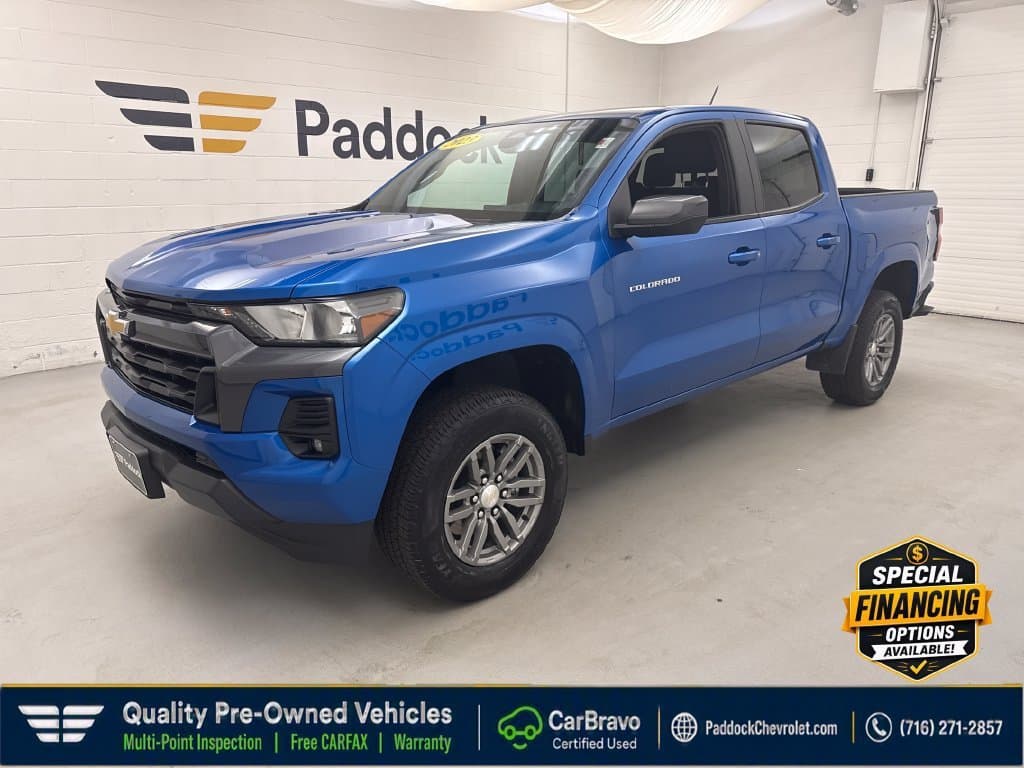 2023 Chevrolet Colorado 2WD LT — photo 1 of 32