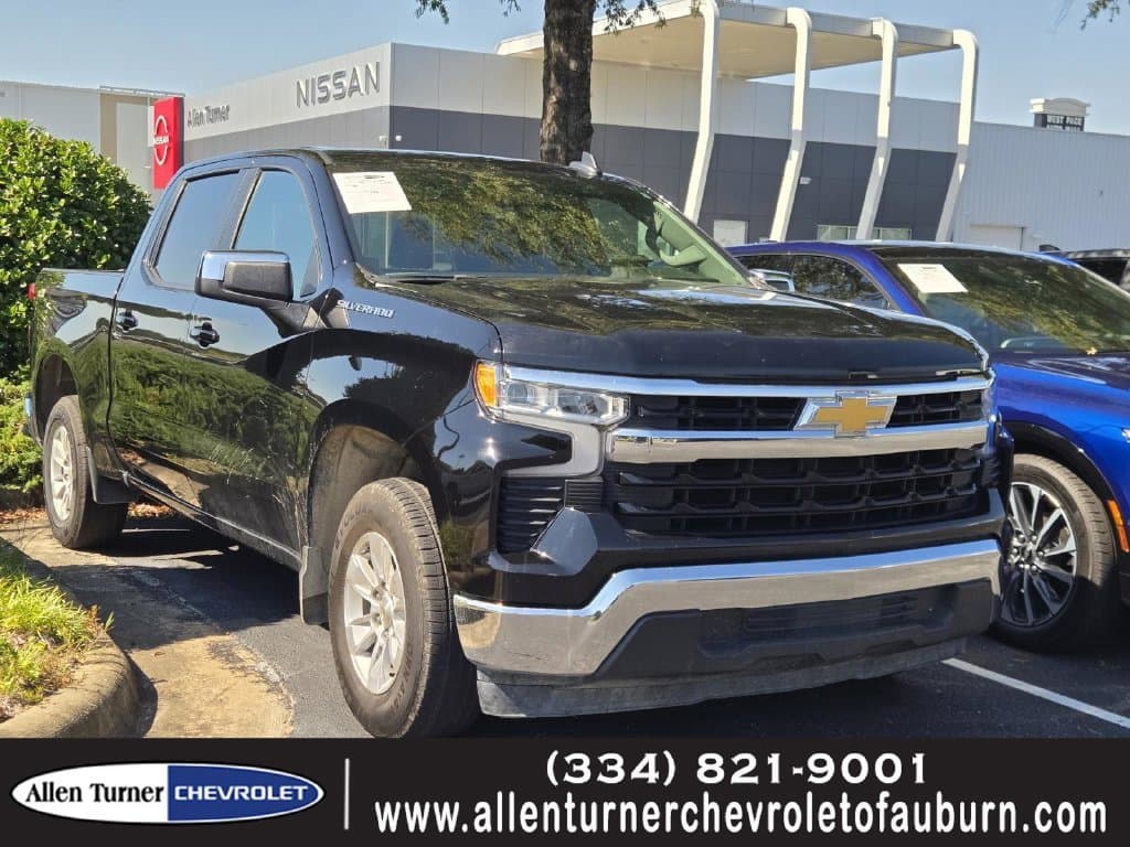 2025 Chevrolet Silverado 1500 LT — photo 1 of 5