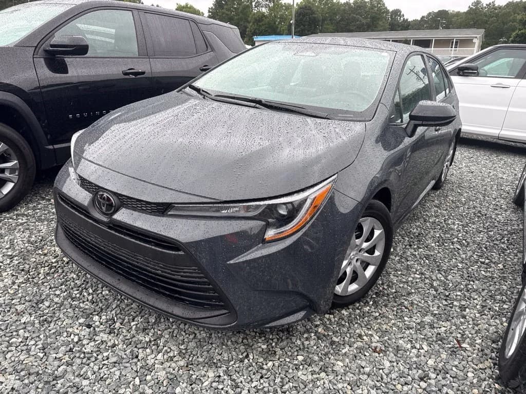 2026 Toyota Corolla LE — photo 1 of 4