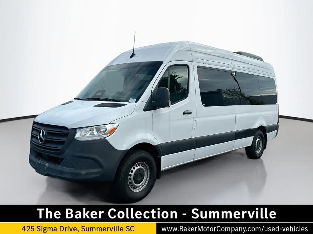 2025 Mercedes-Benz Sprinter Passenger Van Base — photo 1 of 33