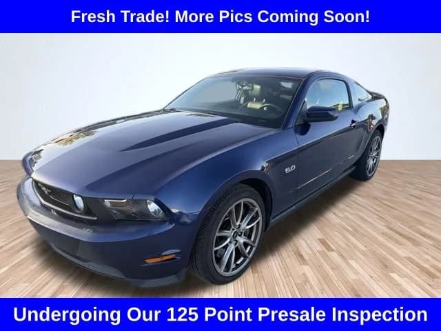 2012 Ford Mustang GT Premium — photo 1 of 10