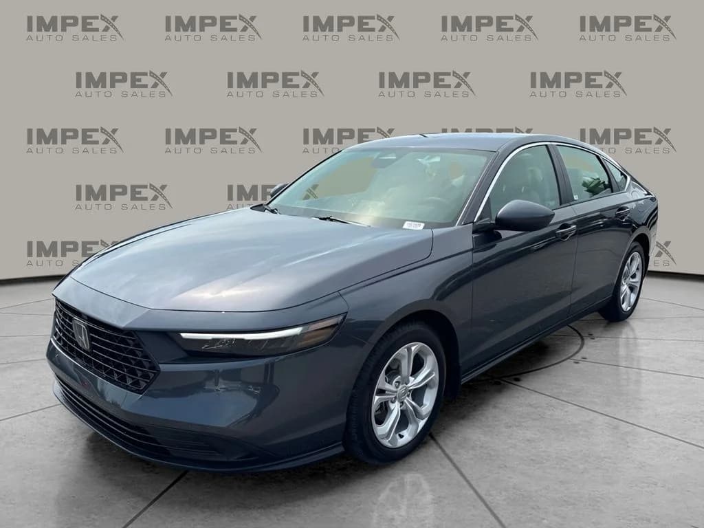 2025 Honda Accord LX — photo 1 of 20