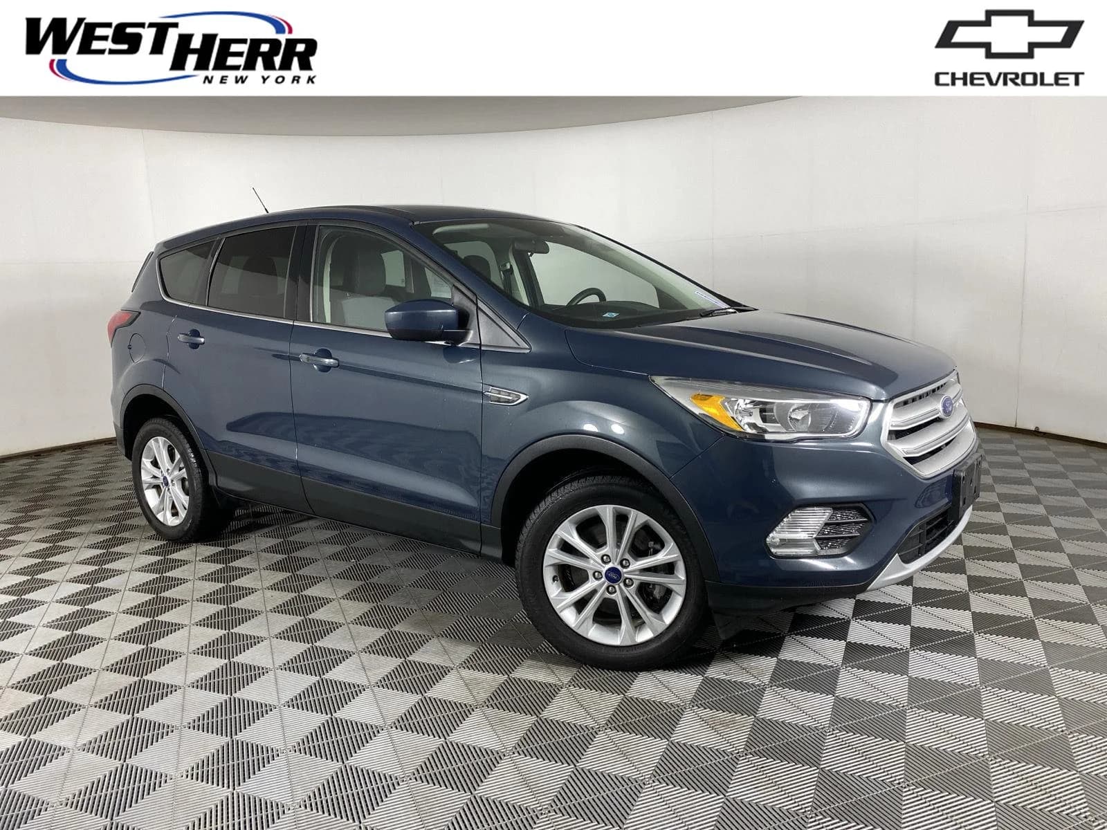 2019 Ford Escape SE — photo 1 of 26