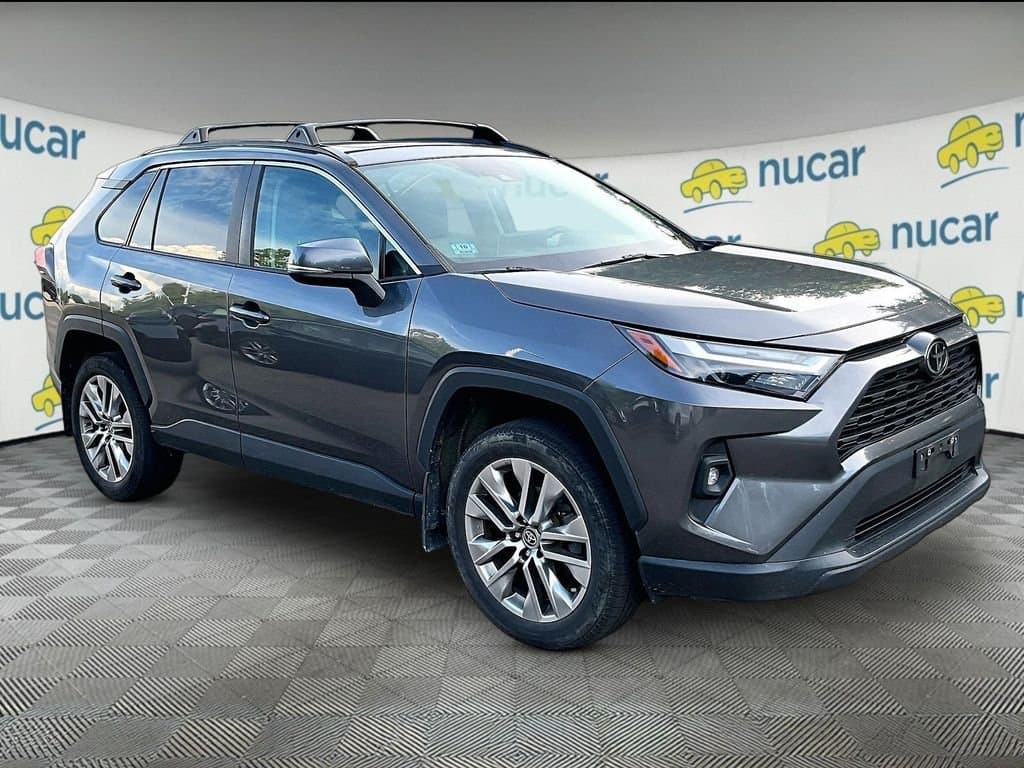 2022 Toyota RAV4 XLE Premium — photo 1 of 10