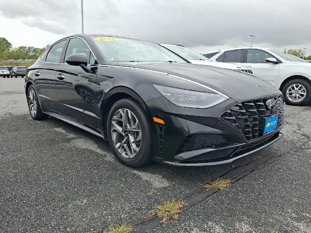 2023 Hyundai Sonata SEL — photo 1 of 20
