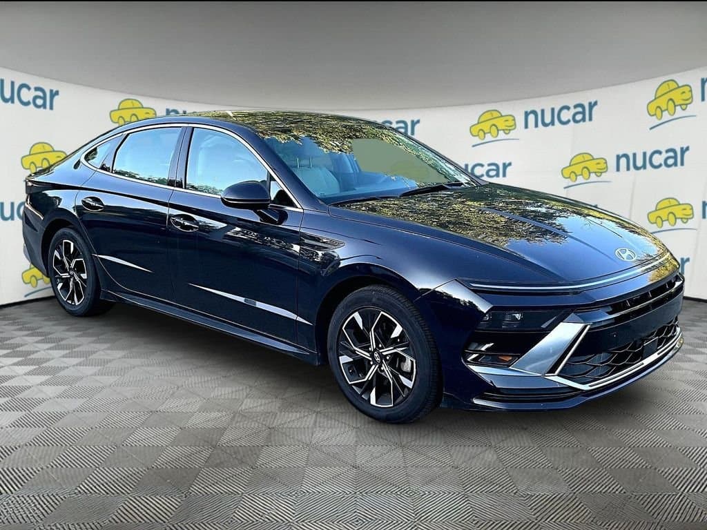 2025 Hyundai Sonata SEL — photo 1 of 10