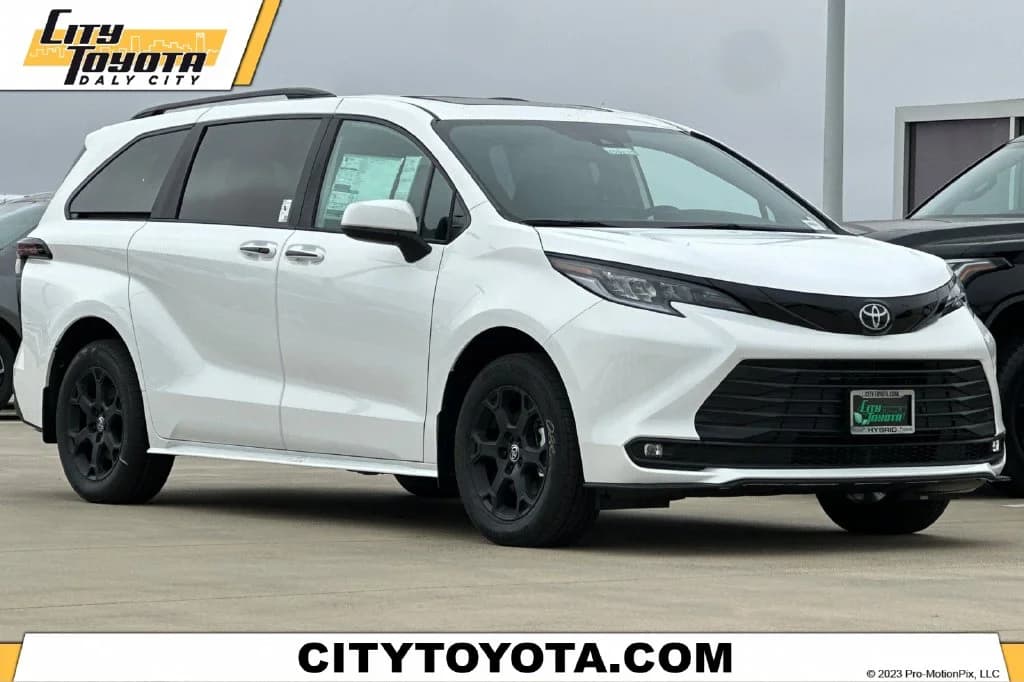 2026 Toyota Sienna Woodland Edition — photo 1 of 55