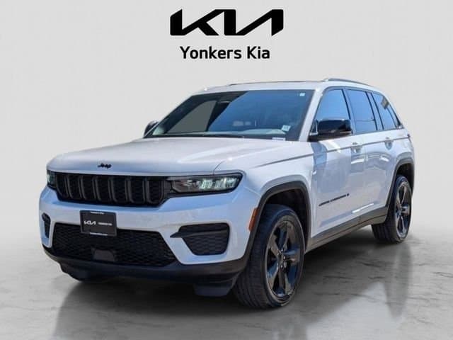 2023 Jeep Grand Cherokee Altitude X — photo 1 of 30