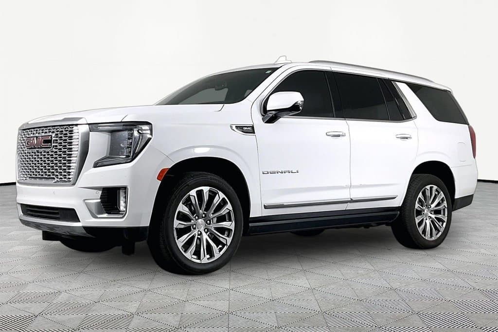 2022 GMC Yukon Denali — photo 1 of 5
