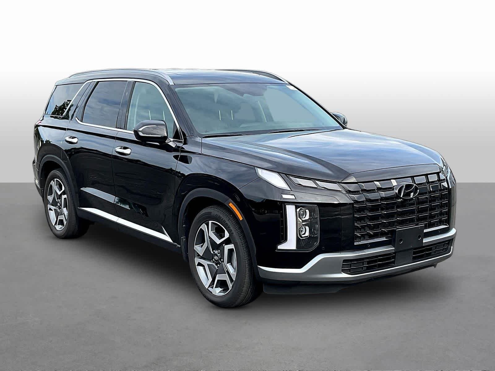 2025 Hyundai Palisade Limited — photo 1 of 38