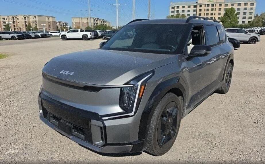 2024 Kia EV9 GT-Line — photo 1 of 4